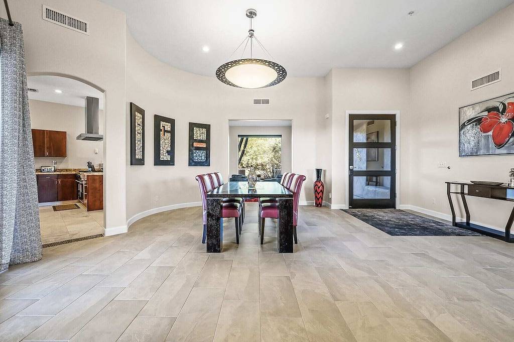 Serenity Peaks- Gorgeous Pet Friendly Villa in Scottsdale with Pool, Spa, and Bi in Scottsdale, Maricopa County
