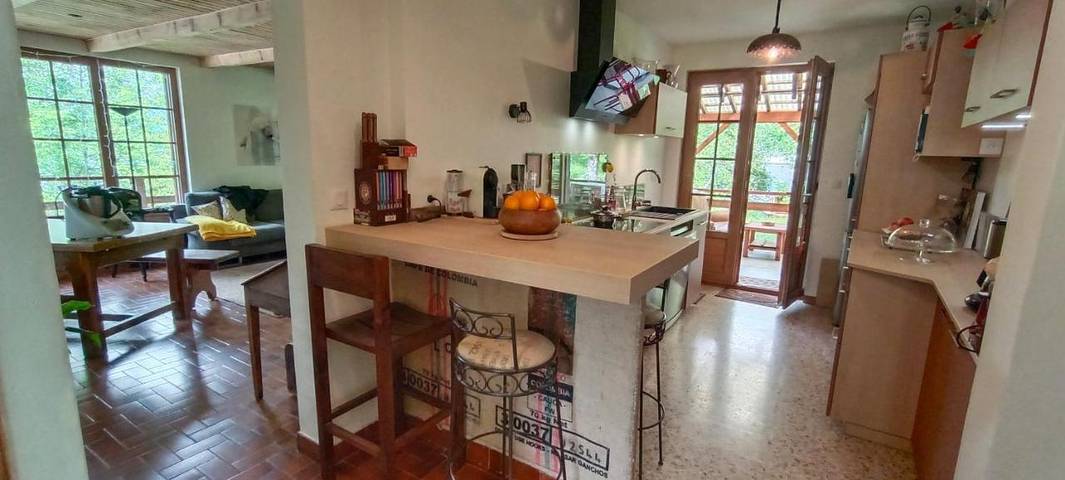 Gîte pour 10 personnes, avec vue et jardin à Saint-Colomban-des-Villards - 4