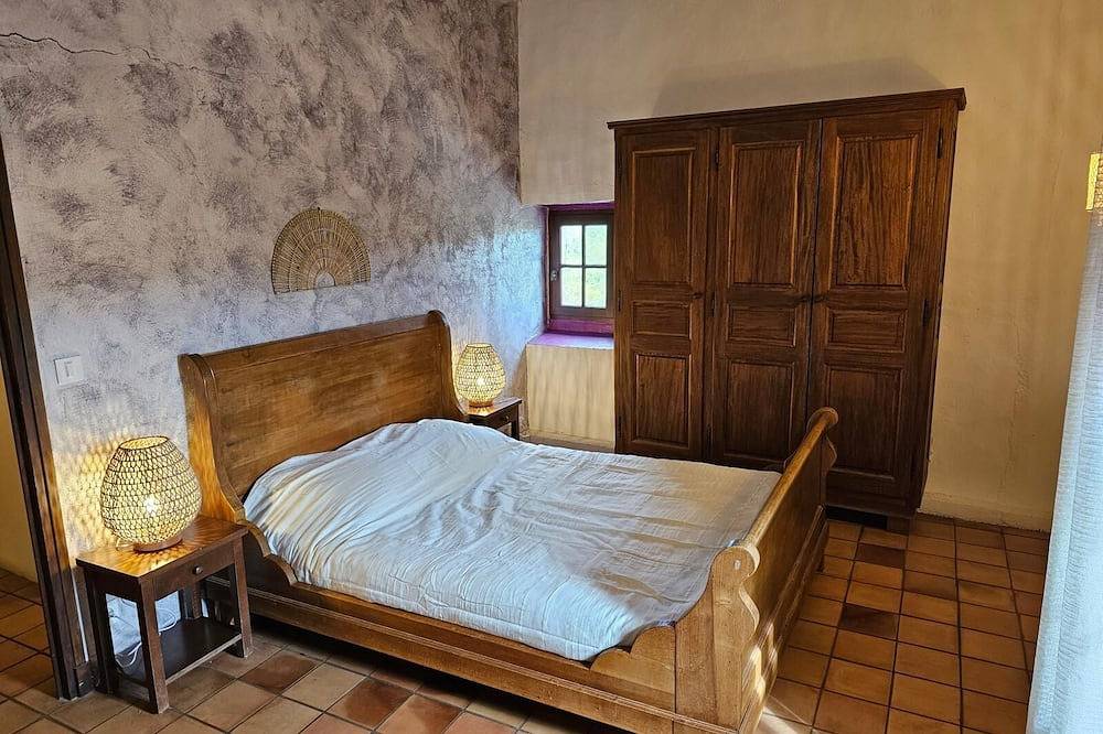 Entire apartment, Domaine de Bagard - Gîte Haute Terrasse 72m² 4/8 p Terrace in Sauve, Le Vigan region