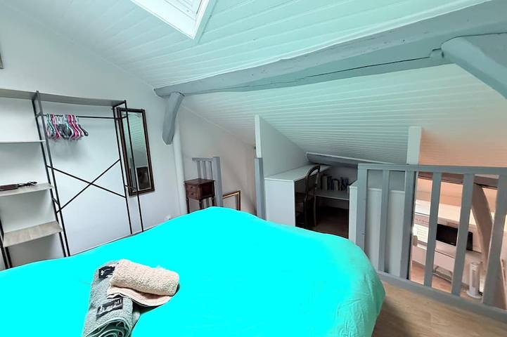 Apartamento entero, Fully furnished and equipped studio apartment, right in the town center in Limoges, Región de Limoges