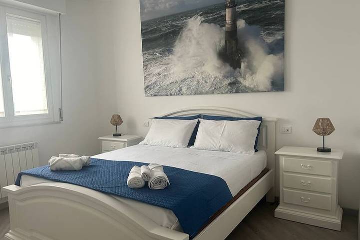 Appartamento intero, Sea&Sun House è un accogliente e bellissimo appartamento a pochi passi dal mare in Luni Mare, Luni