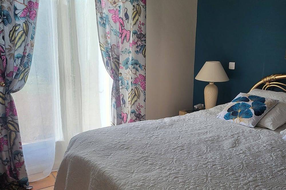 Hermosa villa provenzal in Lamanon, Region de Arles