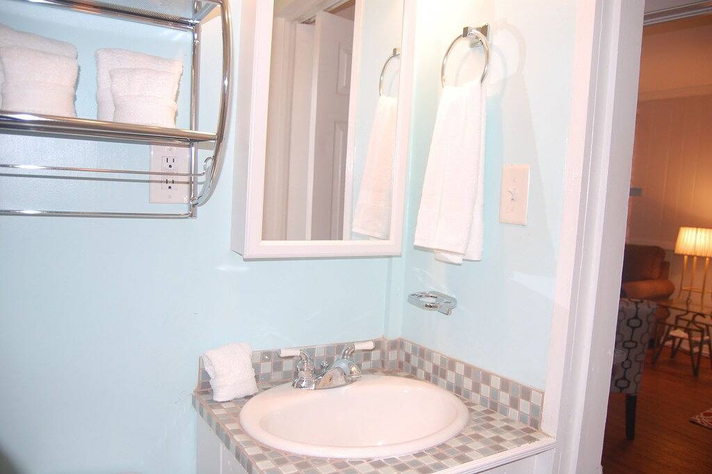 Perfekte Lage. 4 Blocks vom Strand und den Restaurants entfernt. Niedrige Herbst- und Winterpreise in Folly Beach, Charleston County