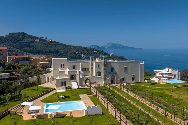 Villa pour 20 personnes, avec balcon et jardin - 1
