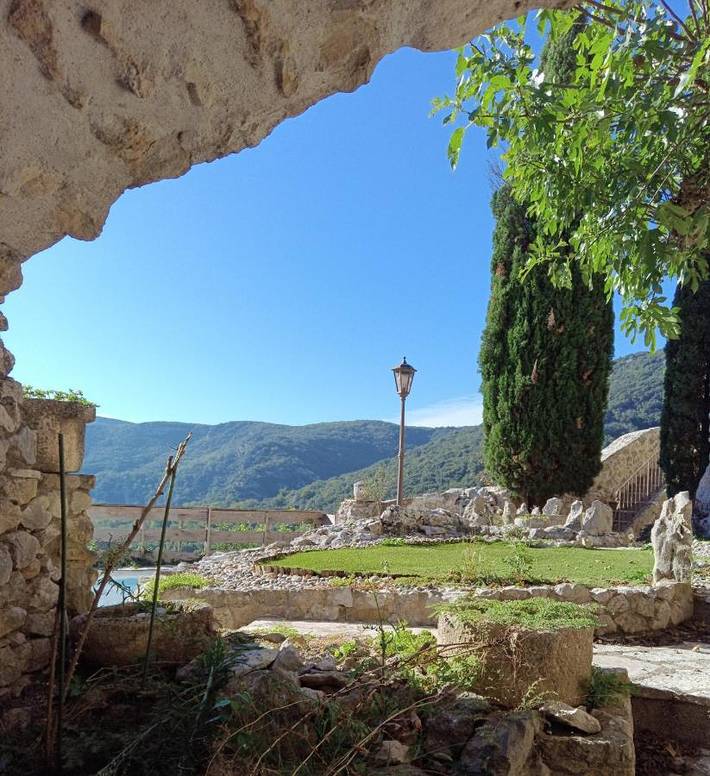 Location de vacances pour 10 personnes, avec jardin et piscine, animaux acceptés dans Le Pont d'Arc - 4