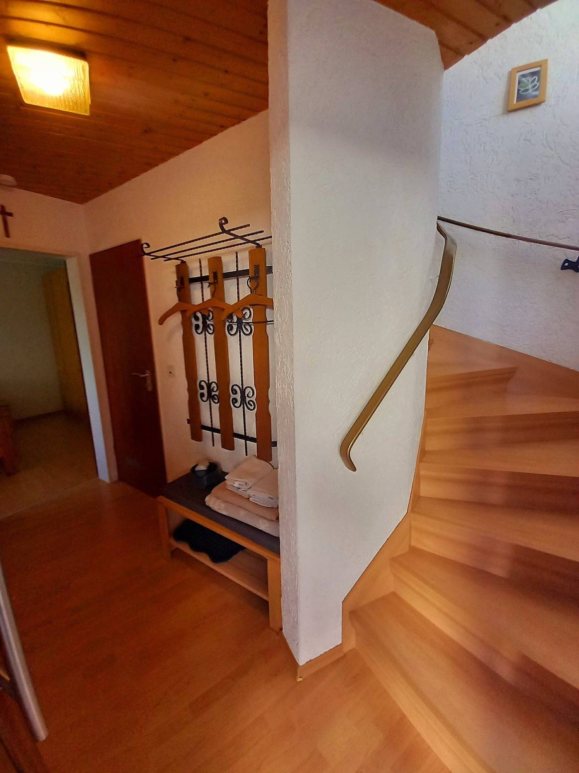 Eifel Urlaub mit Hunden Ferienhaus Schwalbennest Schalkenmehren in Schalkenmehren, Vulkaneifel