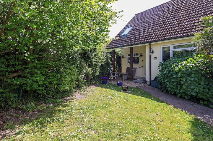 Cottage for 3 people, with garden in Axminster