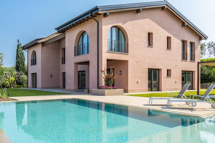 Villa für 16 Personen, mit Whirlpool und Garten
