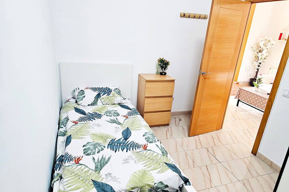 Appartamento intero, 3 Bedroom Luxury Apartment For Families in Barcelona in Badalona, Barcelonès