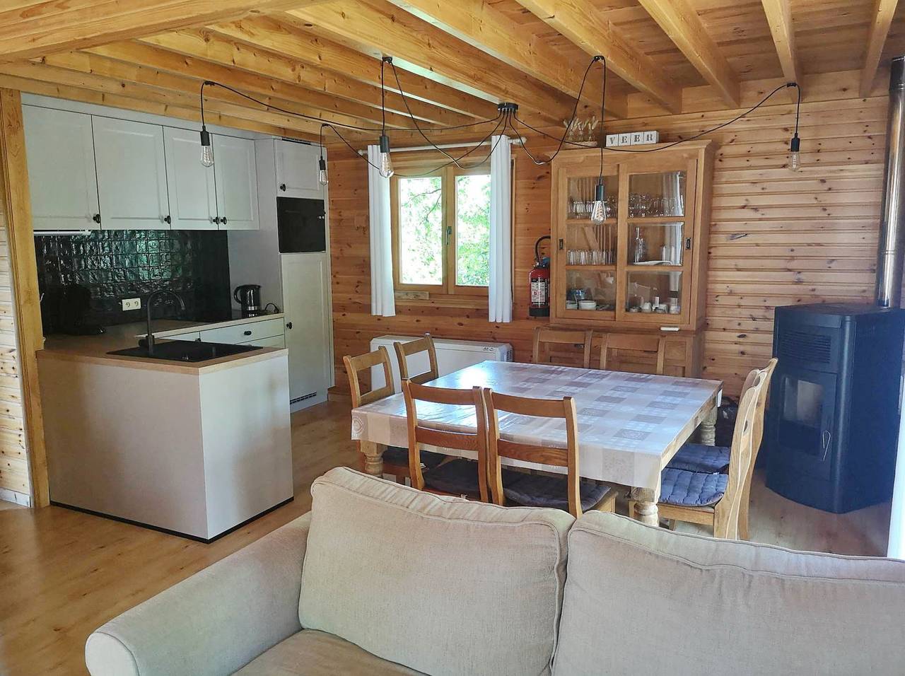 Schönes 8-Personen-Ferienhaus mit Sauna in den belgischen Ardennen bei Biron in Érezée, Luxemburg Provinz
