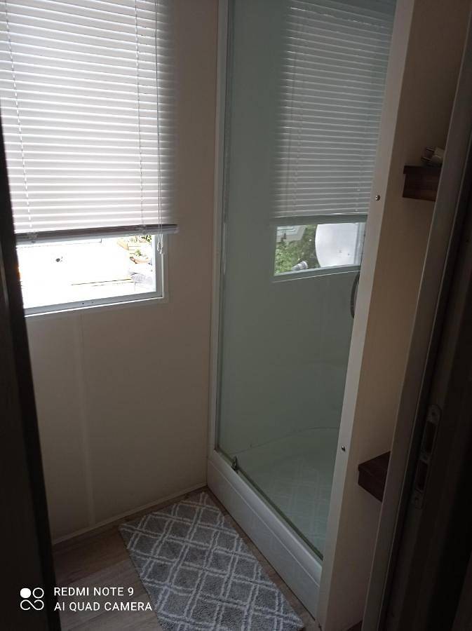 Location de vacances pour 4 personnes, avec vue et vue sur le lac ainsi que jardin et piscine à Sainte-Reine-de-Bretagne - 3