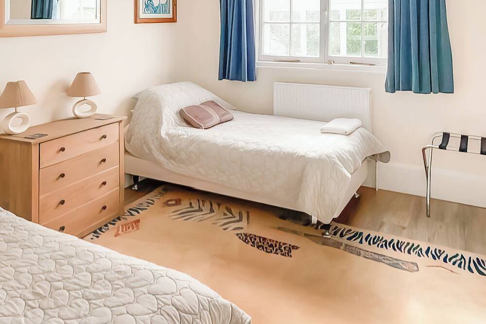 2 bedroom accommodation in Mullion in Mullion, Cornwall