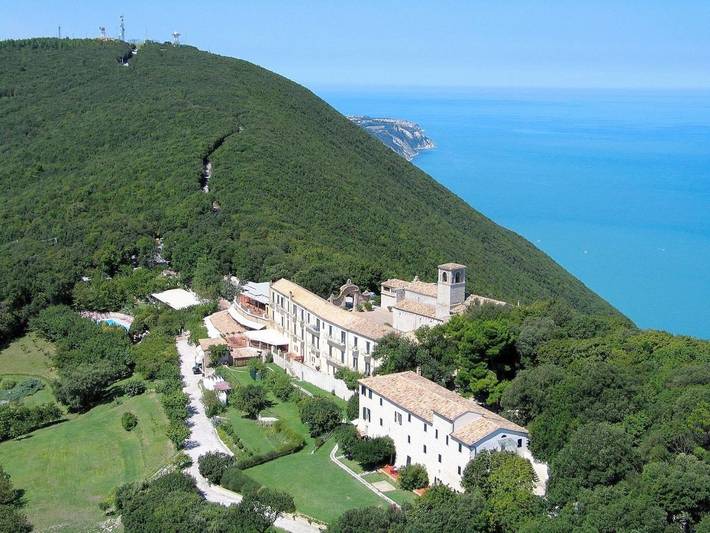 Hôtel pour 2 personnes, avec jardin et sauna ainsi que piscine et jacuzzi
