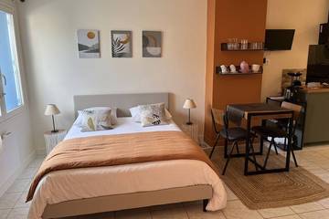 Gîte pour 2 personnes, avec jardin ainsi que piscine et terrasse à Chaillé-les-Marais