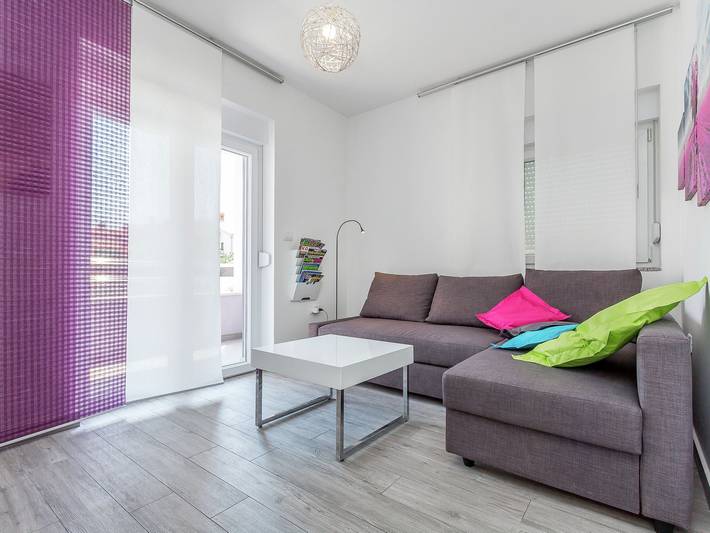 Ferienhaus für 4 Personen, mit Terrasse und Sauna sowie Pool in Pula