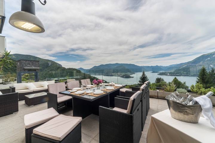 Gîte pour 8 personnes, avec Balcon et Jacuzzi ainsi que Jardin et Sauna dans Perledo - 2