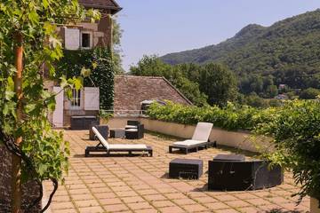 Gîte pour 15 personnes, avec terrasse et jardin à Chalezeule