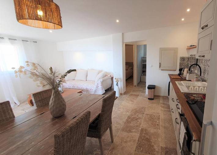 Location de vacances pour 4 personnes, avec jacuzzi ainsi que jardin et piscine à Ceyreste - 4