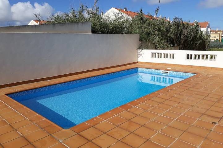 Ferienhaus für 5 Personen, mit Pool und Balkon in Baleal