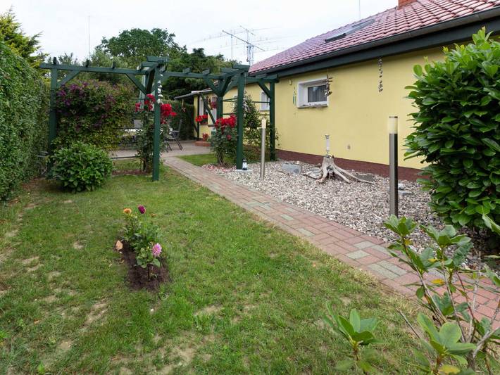Bungalow für 4 Personen, mit Terrasse und Garten