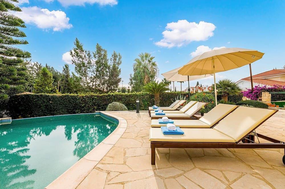 Casa vacanza a Peyia a partire da 273€ a notte