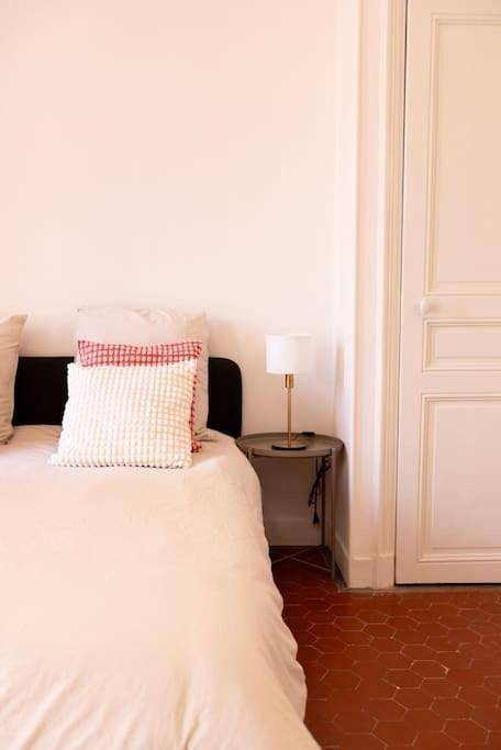 Gîte pour 10 personnes, avec vue et balcon dans Gare De Marseille Saint Charles - 3