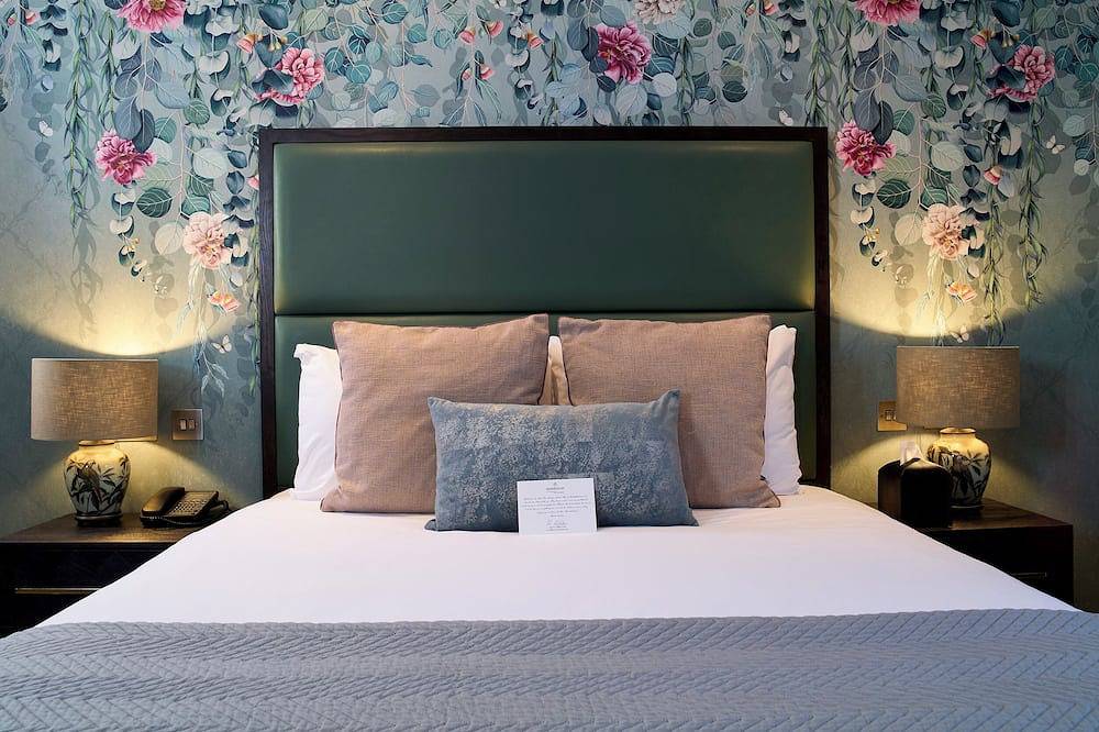 Entire apartment, The Residence at the Mandolay in Guildford, Surrey