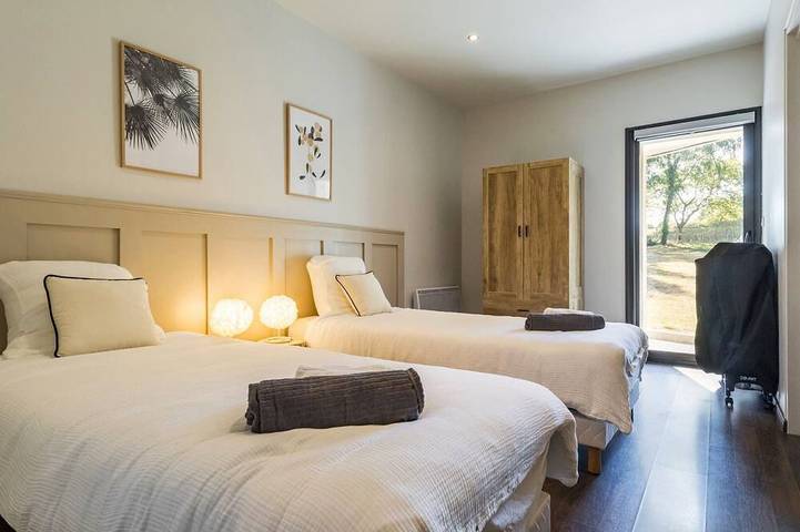 Gîte pour 18 personnes, avec jacuzzi ainsi que terrasse et jardin à Malville - 4