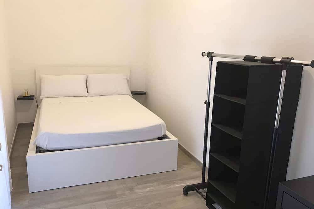 Entire apartment, Domus127 | Apartment + terrace in Pompei, Naples Province