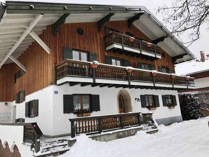 Ferienwohnung für 4 Personen, mit Ausblick und Balkon sowie Seeblick, kinderfreundlich am Tegernsee