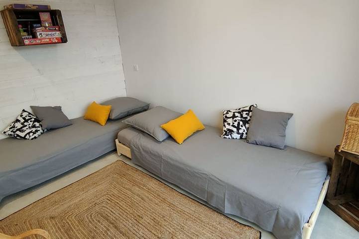 Location de vacances pour 4 personnes, avec terrasse à Saint-Étienne-de-Fontbellon - 3