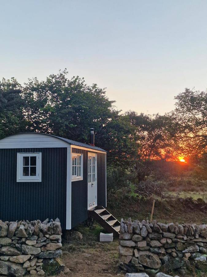 Cottage for 2 people, with Terrace and Garden as well as View in County Mayo