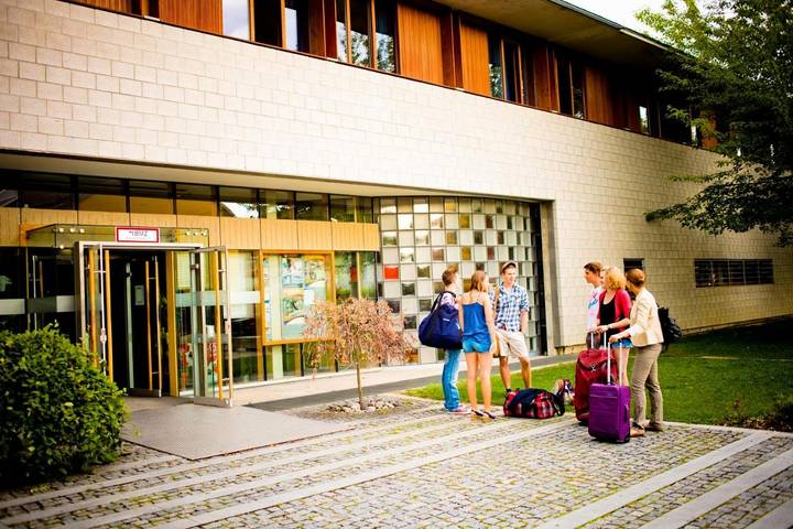 Auberge pour 4 personnes, avec jardin et vue