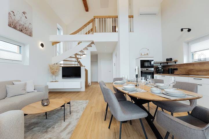 Ferienhaus für 6 Personen, mit Terrasse und Garten in Geierlay Hängeseilbrücke