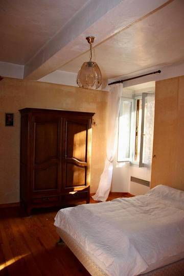Gîte pour 4 personnes, avec balcon, animaux acceptés à Sainte-Lucie-de-Tallano