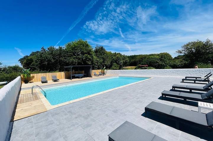 Agriturismo pour 8 personnes, avec jardin à La Chapelle-Pouilloux