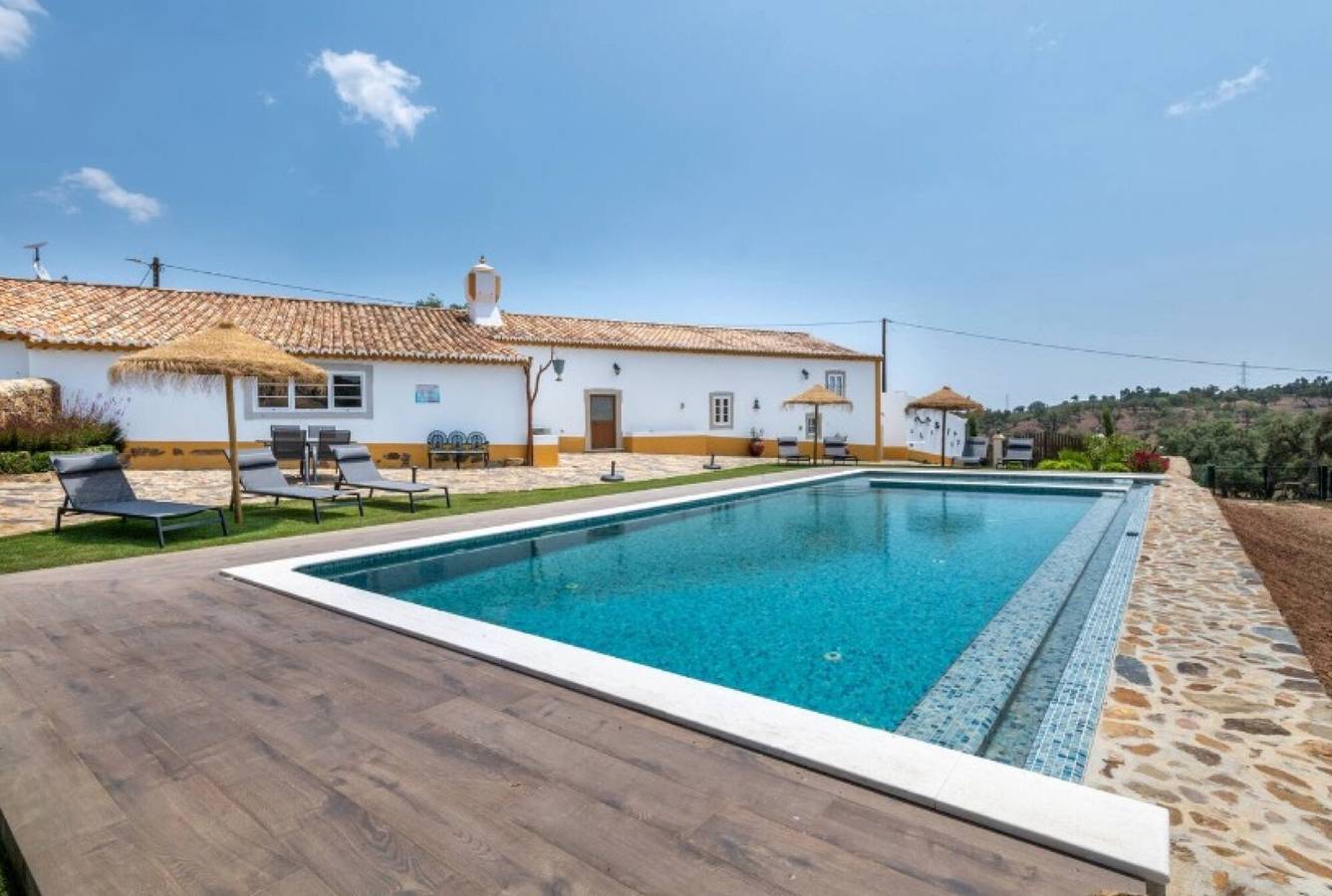 Casa de Férias 'Casa Do Forno - Vale Luís Neto' com Vista para a Montanha, Wi-Fi e Ar Condicionado in Salir, Distrito de Faro