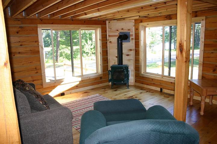 Vacation rental for 6 people, with yard and terrace, with pets in Hayward