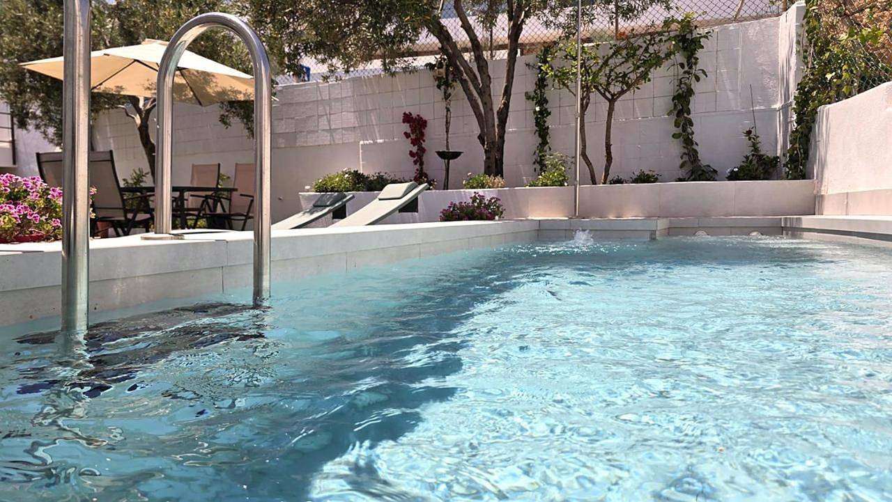 Appartamento intero, Anzuelo - Apartamento con piscina privada y jardín cerca de la playa aire acondicionado in San José (Andalusia), Nijar