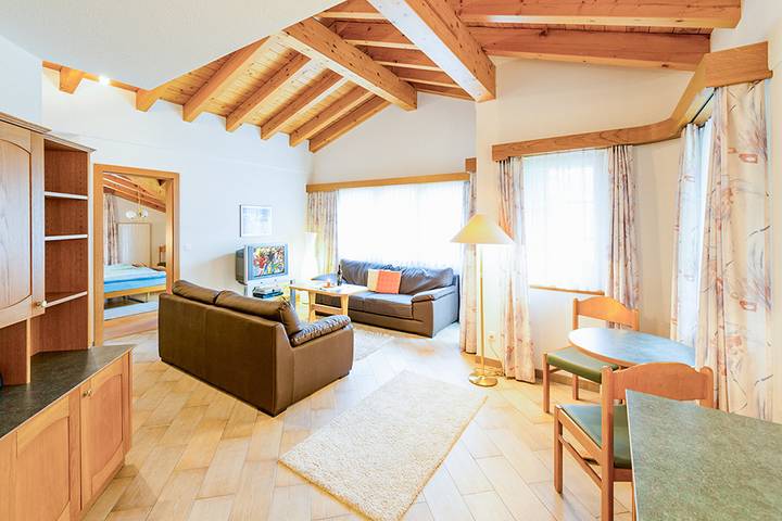 Ferienwohnung für 4 Personen, mit Balkon und Ausblick in Saas-Grund - 4