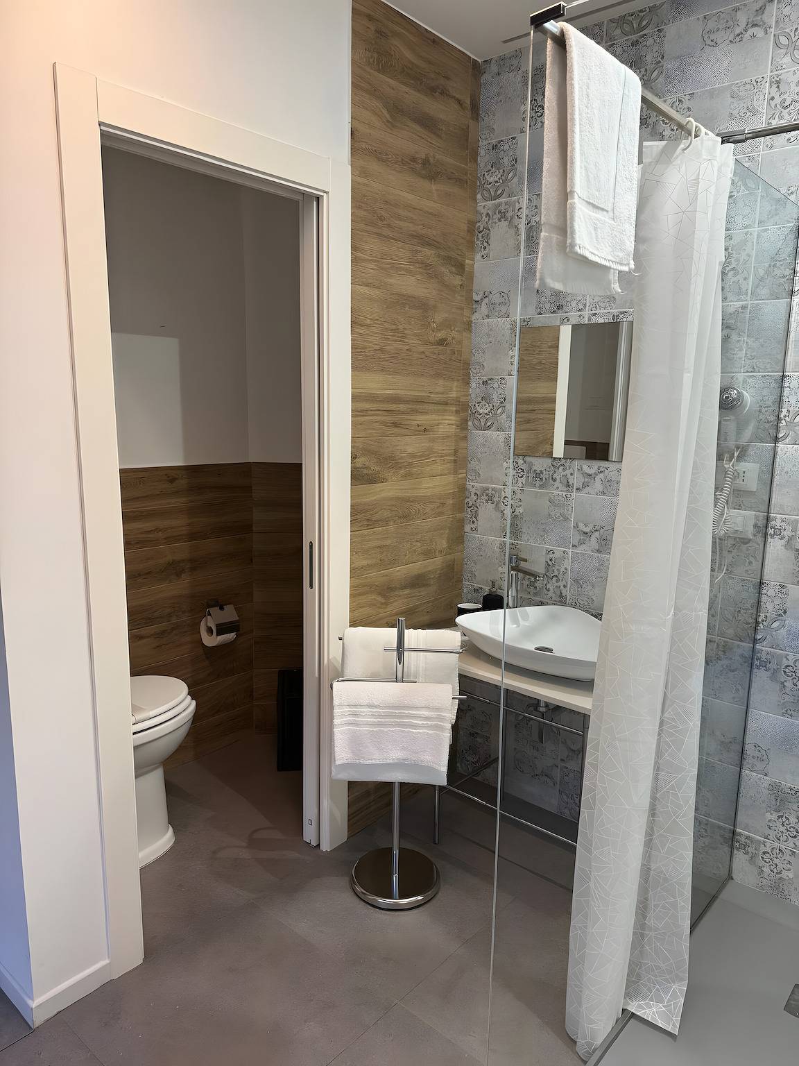 Room 101 at "Le Saline Rooms Marzamemi" with Wi-Fi and Air Conditioning in Marzamemi, Pachino