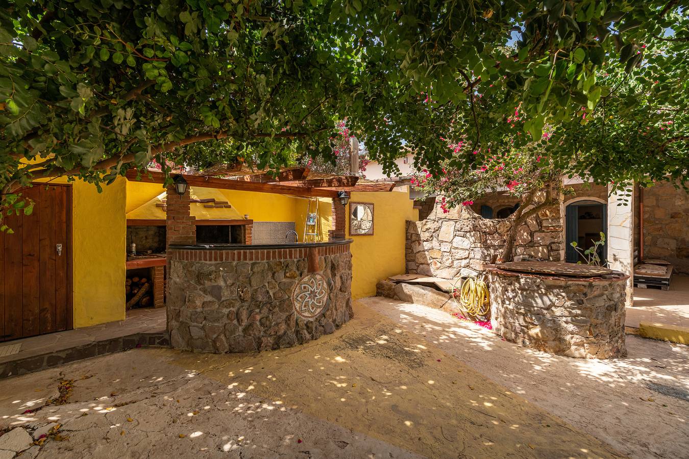 Haustierfreundliches Ferienhaus Pescetti Bobba C mit Bergblick und Garten in Carbonia-Iglesias Provinz