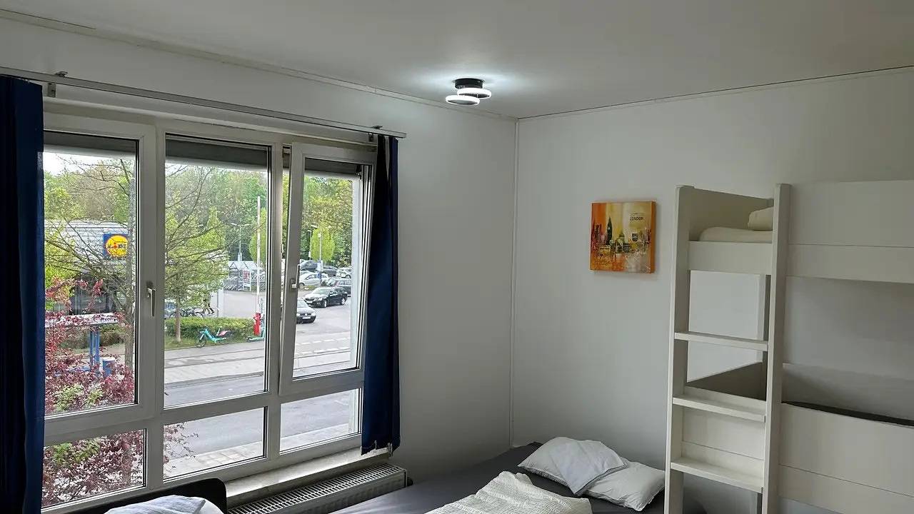 Geheel vakantieappartement, Vakantieappartement voor 5 personen met tuin in München Johanneskirchen, München