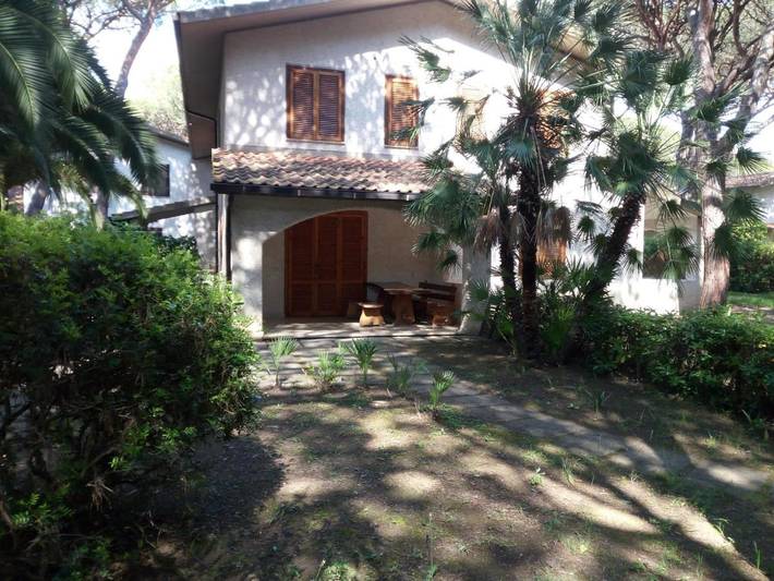 Casa vacanza per 6 persone, con giardino e panorama, con animali domestici in Principina A Mare