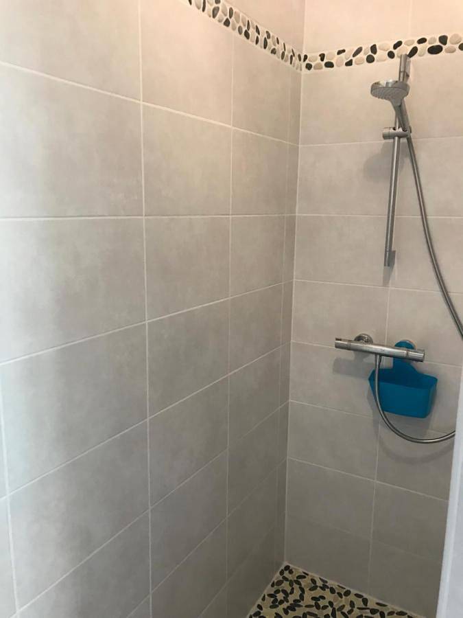 Location de vacances pour 6 personnes, avec piscine et jardin, animaux acceptés à Rousson - 3