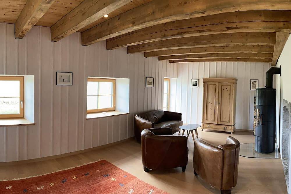 Appartamento intero, Beautiful apartment in an old renovated farmhouse in La Brévine, Cantone di Neuchâtel