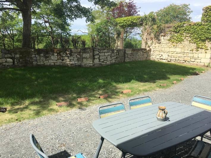 Gîte pour 6 personnes, avec Balcon et Terrasse ainsi que Jardin et Piscine à Montsoreau