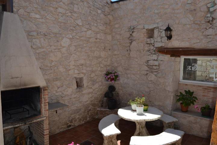 Casa rural para 11 personas, con jardín además de vistas y piscina, Se admiten mascotas en Provincia de Valladolid - 2