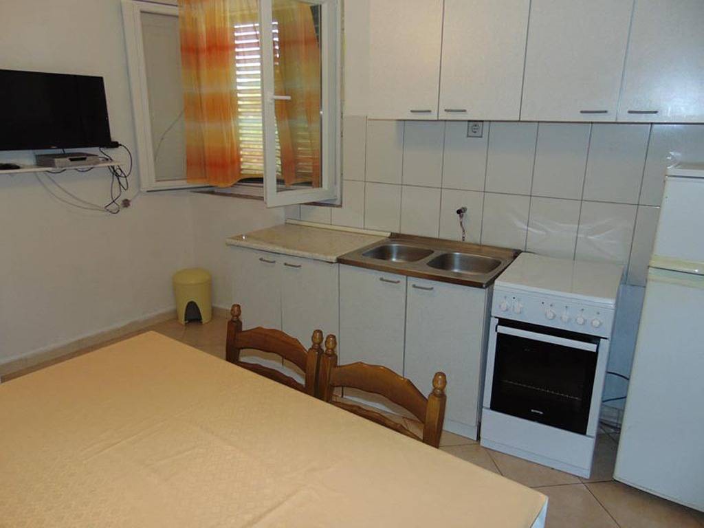Ganze Wohnung, 3-Zimmer-Ferienwohnung mit Balkon und Meerblick Sucuraj, Hvar A-12887-a in Sucuraj, Hvar