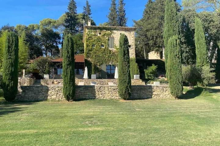 Location de vacances pour 8 personnes, avec terrasse et jardin à Aubais - 4
